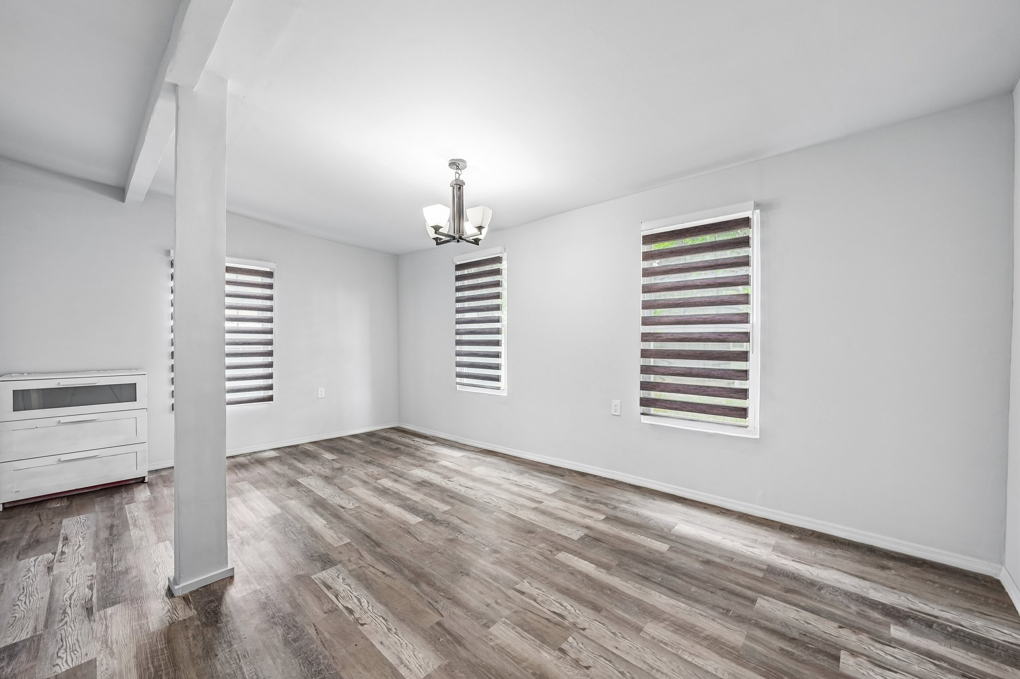 N Branch Ave-S1706-028.jpg