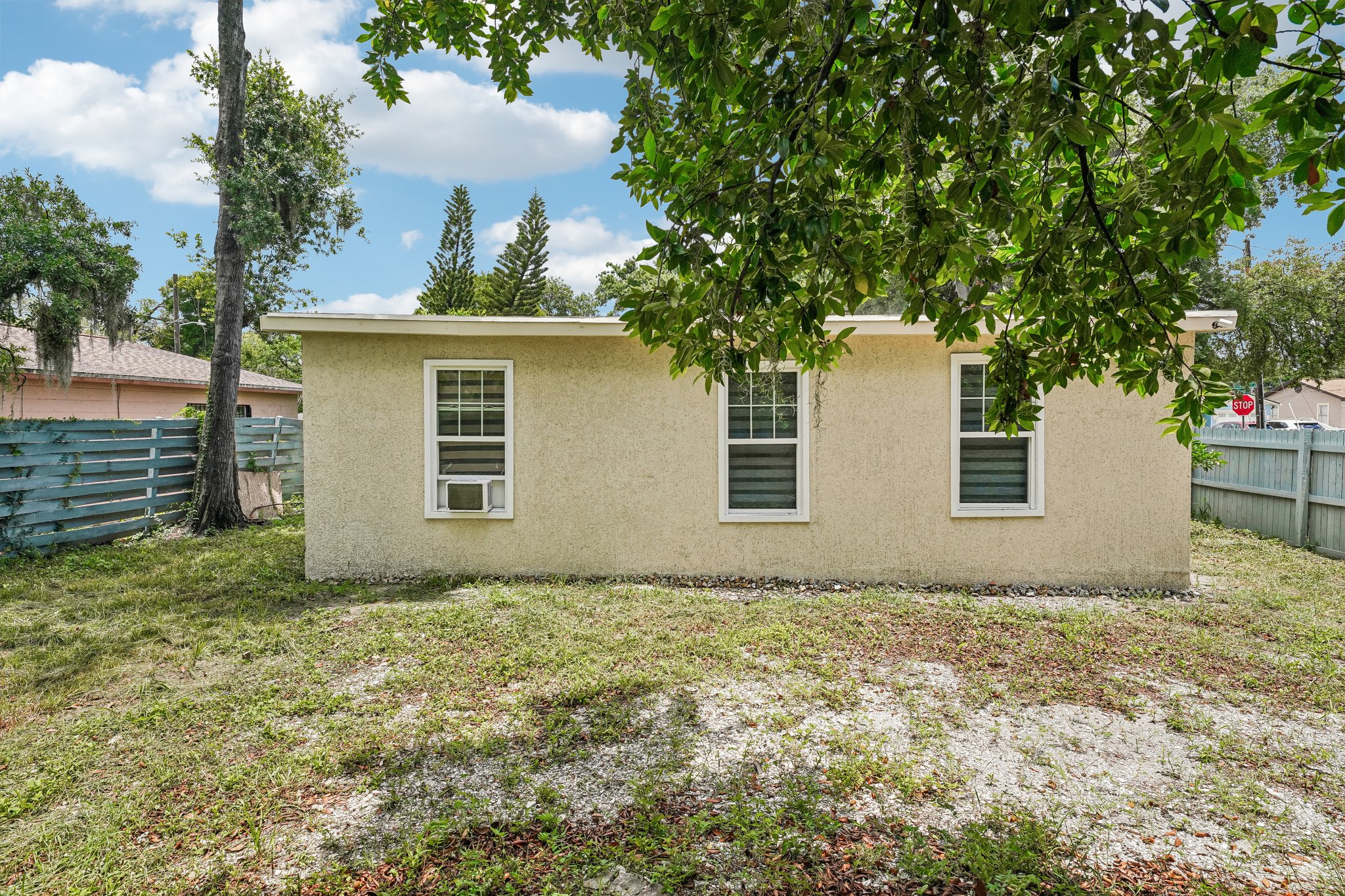 N Branch Ave-S1706-057.jpg