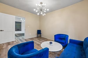 N Branch Ave-S1706-013.jpg