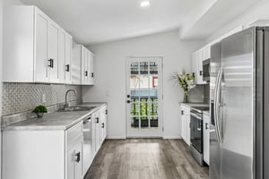 N Branch Ave-S1706-018.jpg