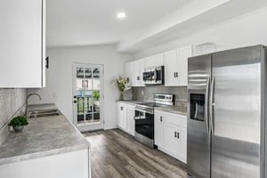 N Branch Ave-S1706-020.jpg