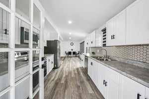 N Branch Ave-S1706-025.jpg
