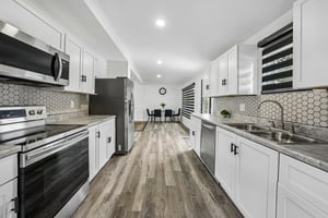 N Branch Ave-S1706-026.jpg