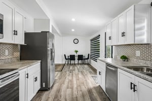 N Branch Ave-S1706-027.jpg