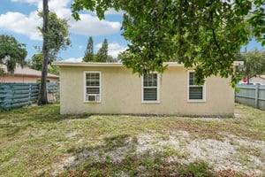 N Branch Ave-S1706-057.jpg