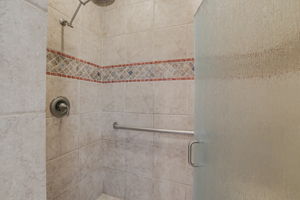  Photo 33