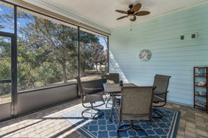 Screened-in Porch
