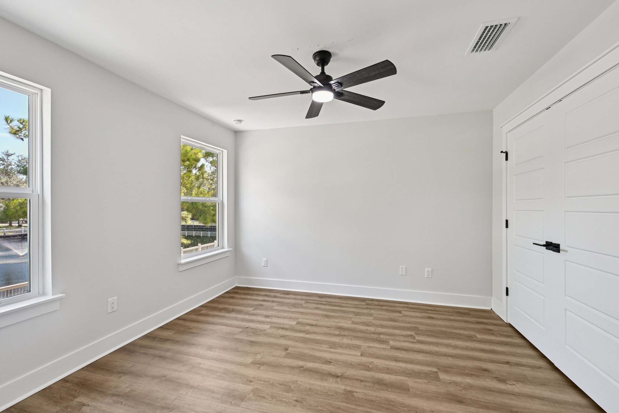 Southern Creek Blvd-S1710-040.jpg