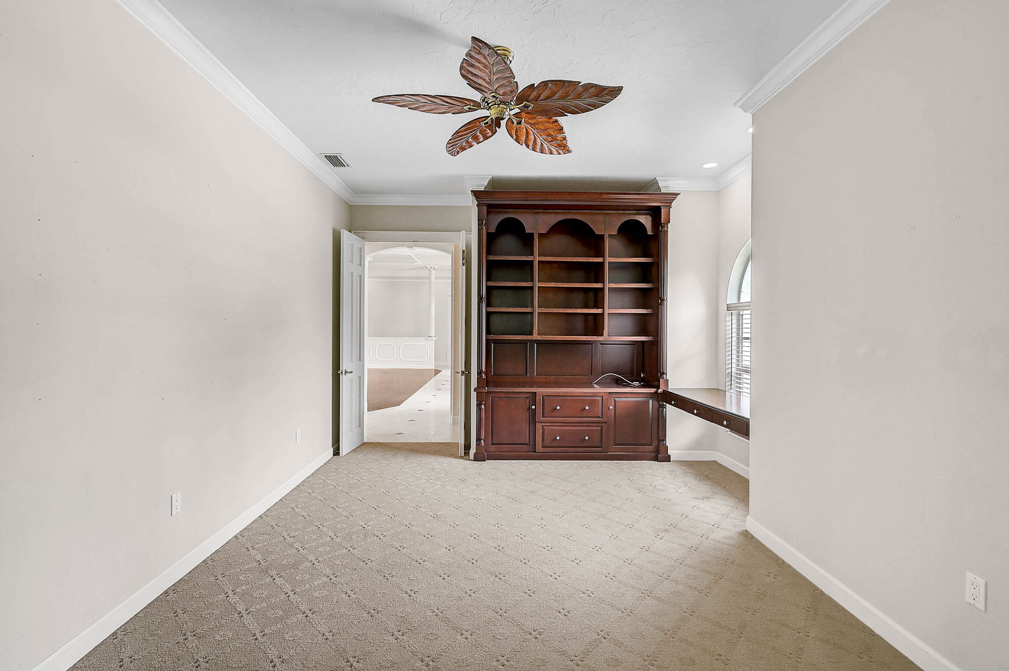 852 Macewen Dr-13