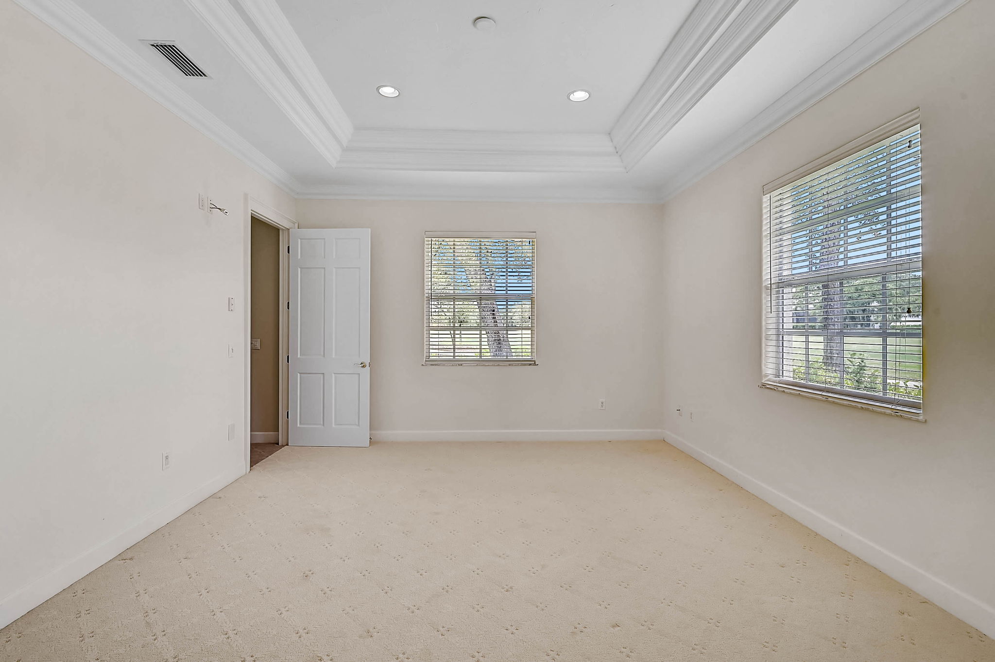 852 Macewen Dr-21