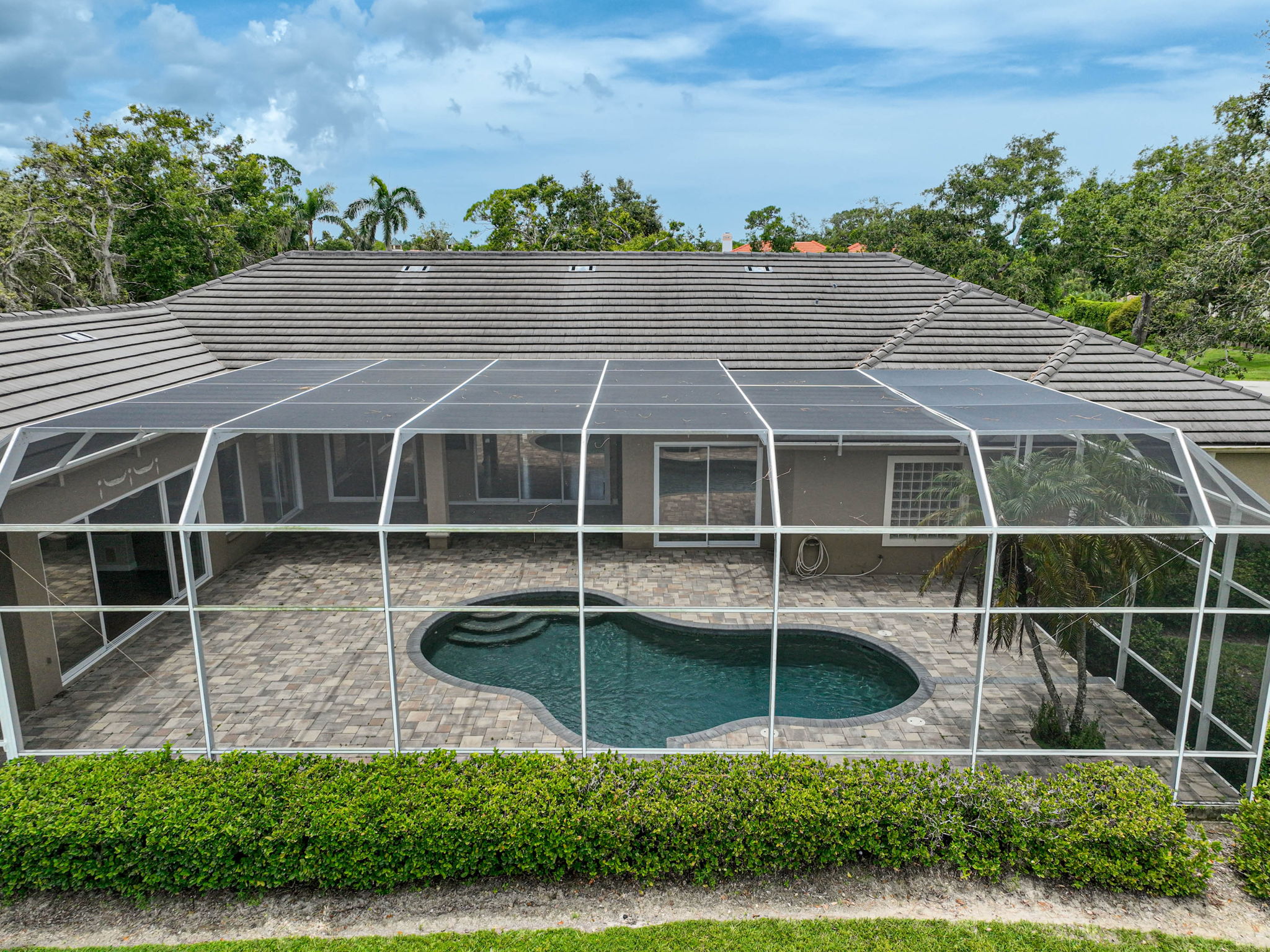 852 Macewen Dr-63
