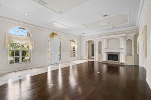 852 Macewen Dr-9