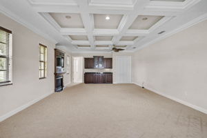 852 Macewen Dr-14