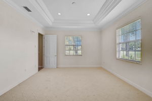 852 Macewen Dr-21