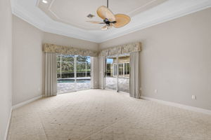 852 Macewen Dr-23