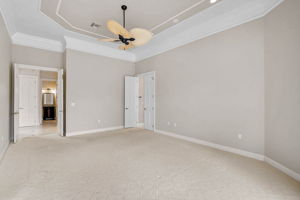 852 Macewen Dr-24