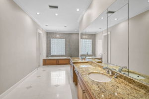 852 Macewen Dr-25