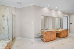 852 Macewen Dr-26