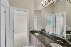 852 Macewen Dr-31