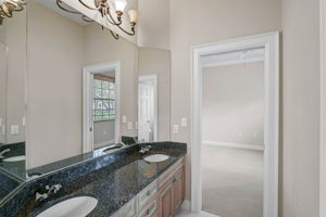 852 Macewen Dr-32
