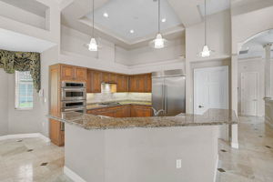 852 Macewen Dr-37