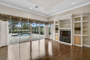 852 Macewen Dr-44