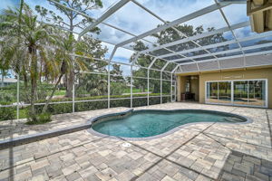 852 Macewen Dr-49