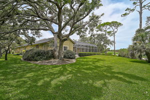 852 Macewen Dr-54
