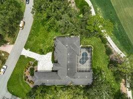 852 Macewen Dr-58