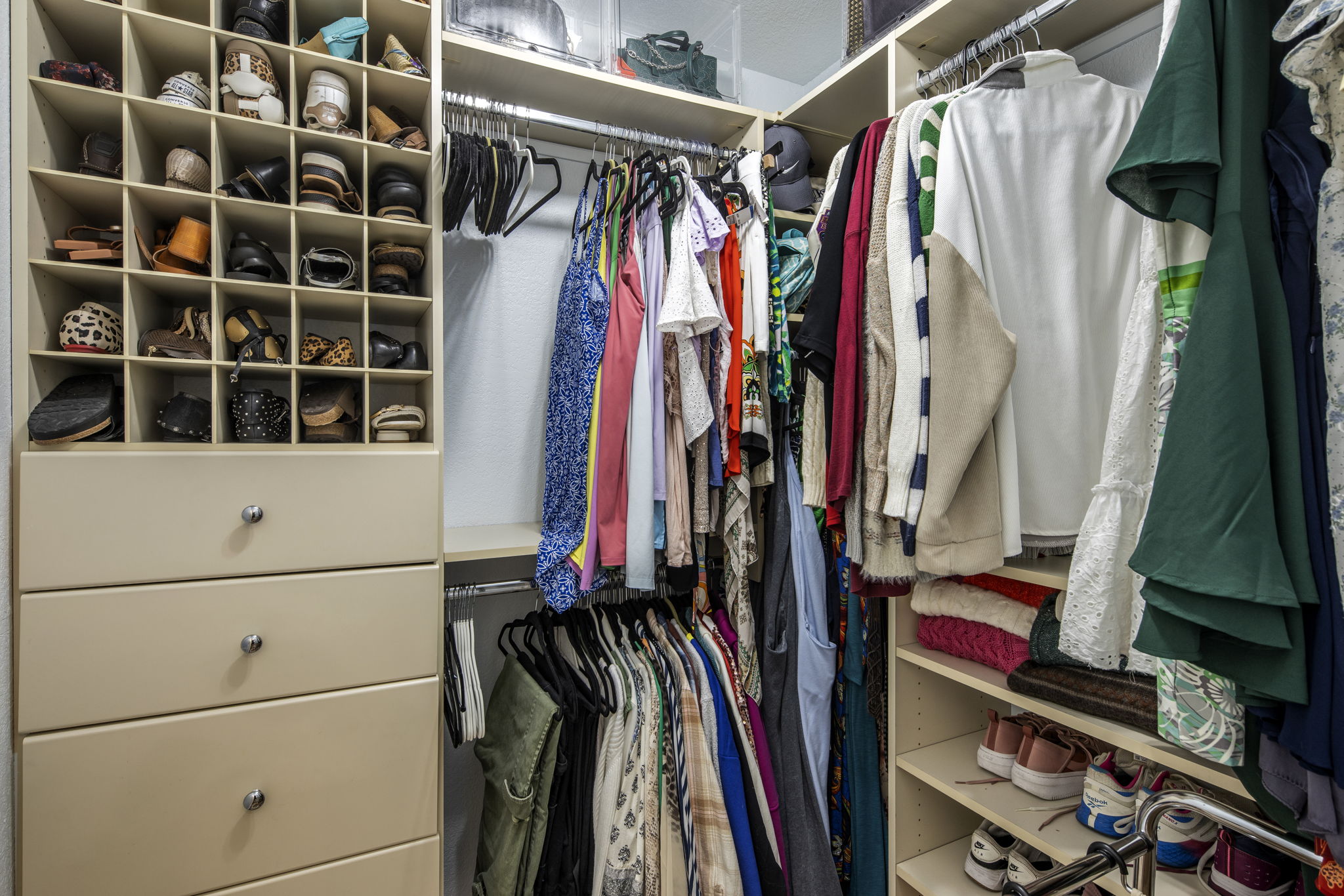 Walk-in Closet