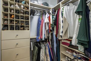 Walk-in Closet