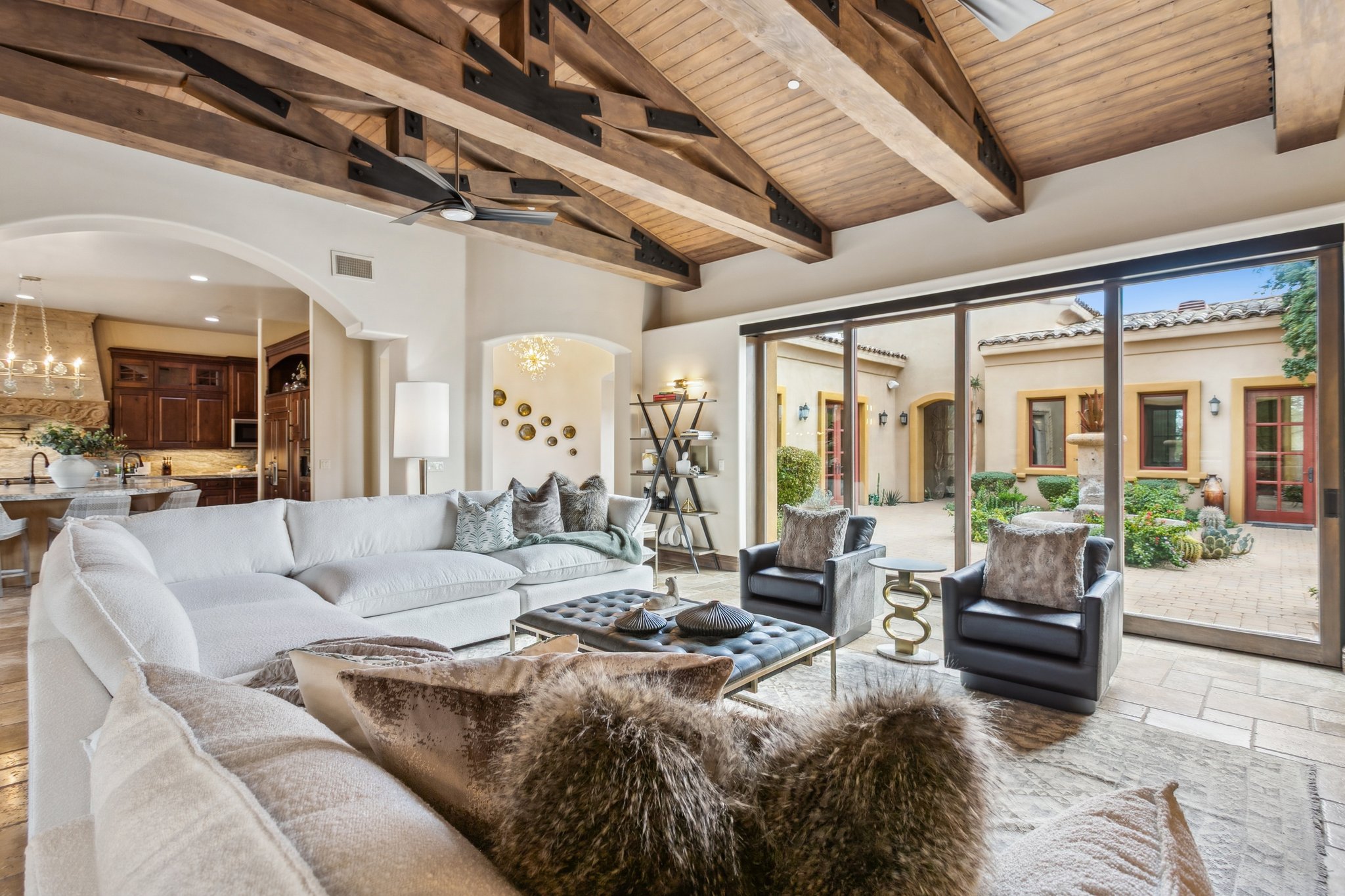 8520 E Via Montoya - 007 (2).jpg