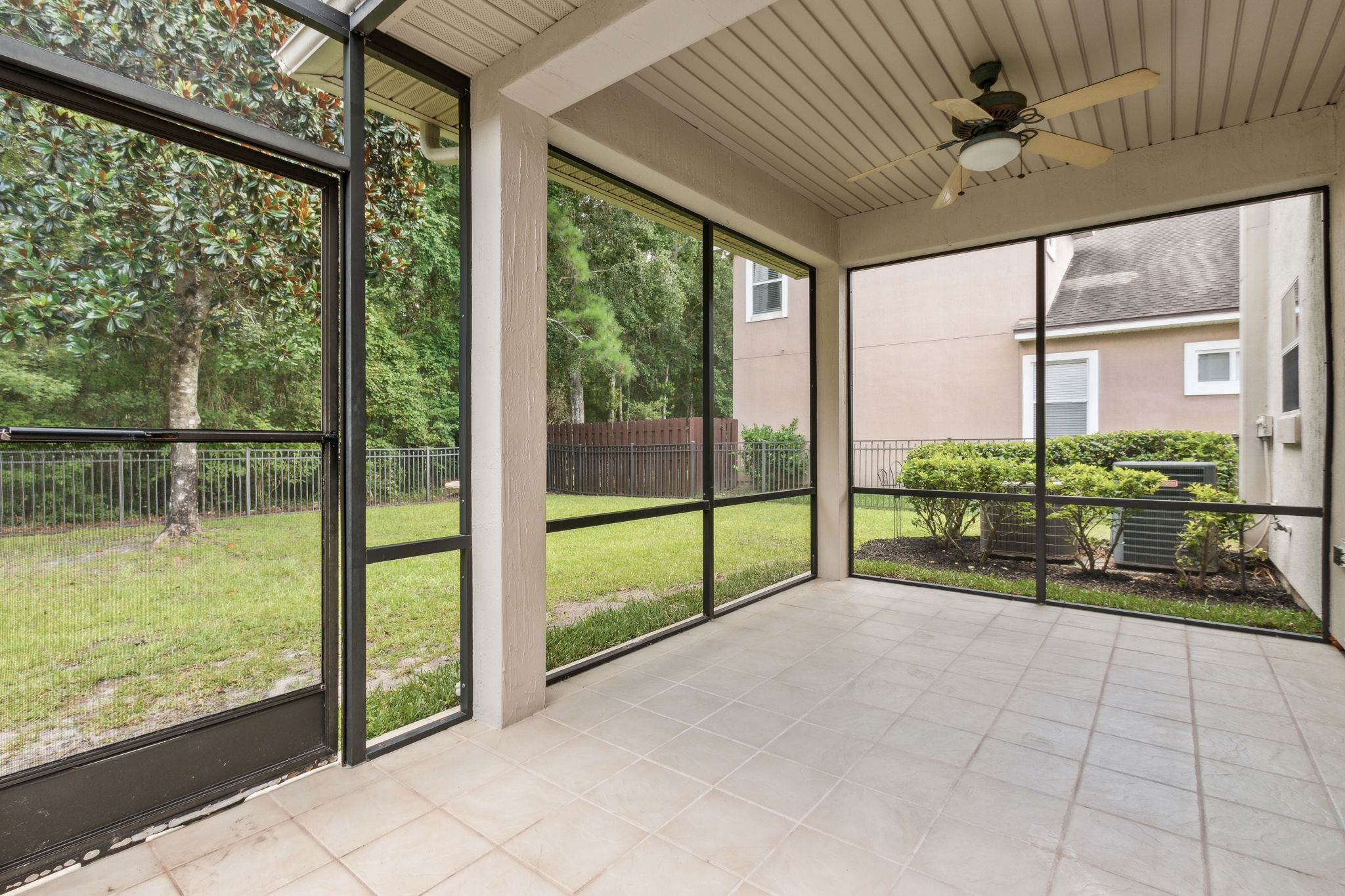 Screened-in Porch