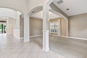 Foyer/Dining Room