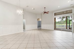 Breakfast Area / Living Room
