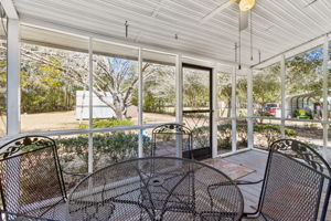 Screened-in Porch
