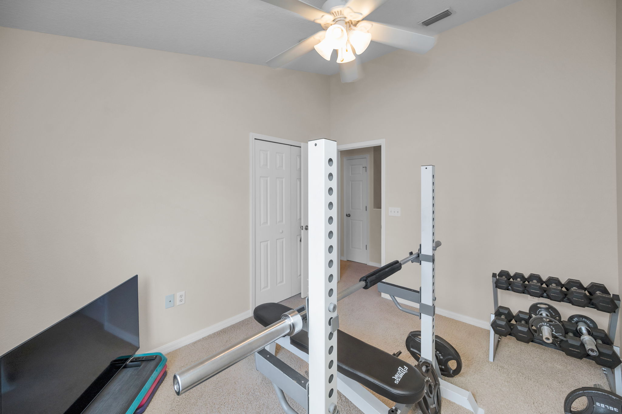 Upper Level Bedroom2b