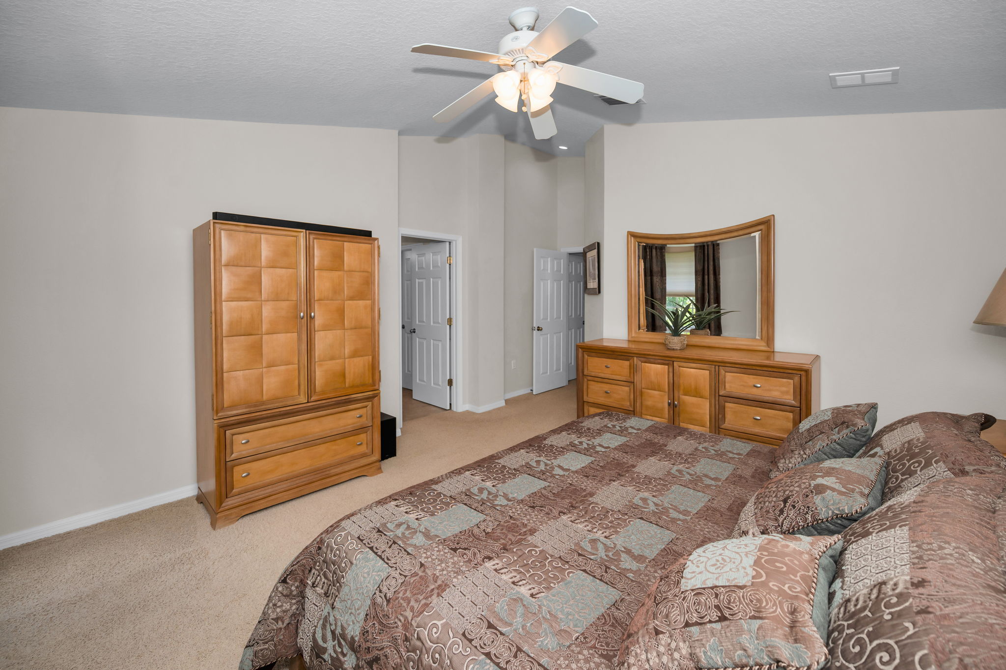 Upper Level Primary Bedroom1c