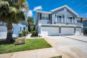 Front Exterior5