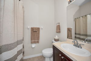 Upper Level Bathroom2