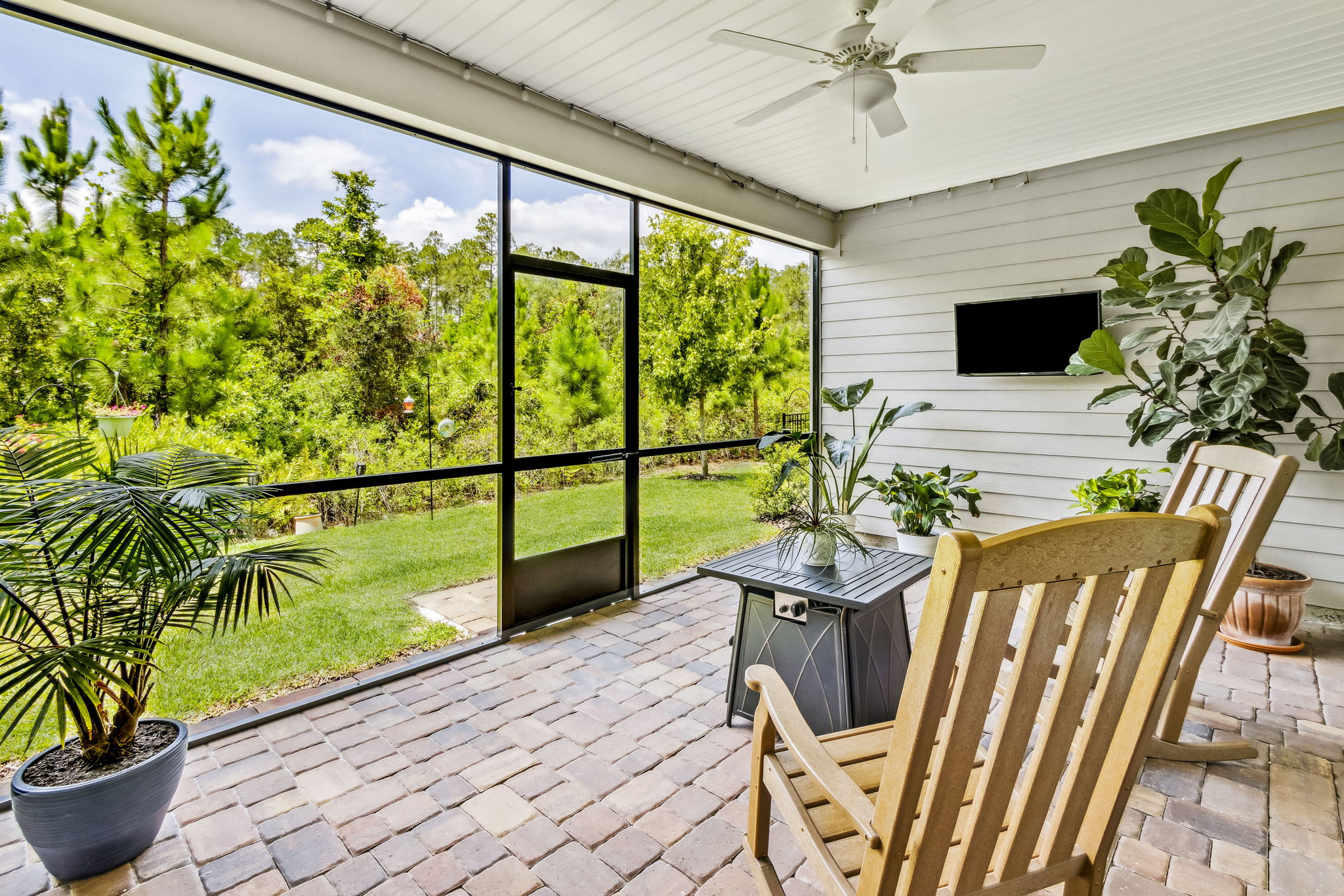 The roof allows for furnishings and television without fear of the elements. TV included!