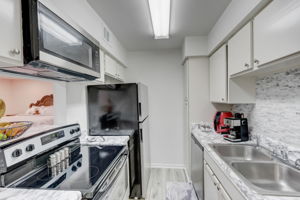 Hearth Dr-011
