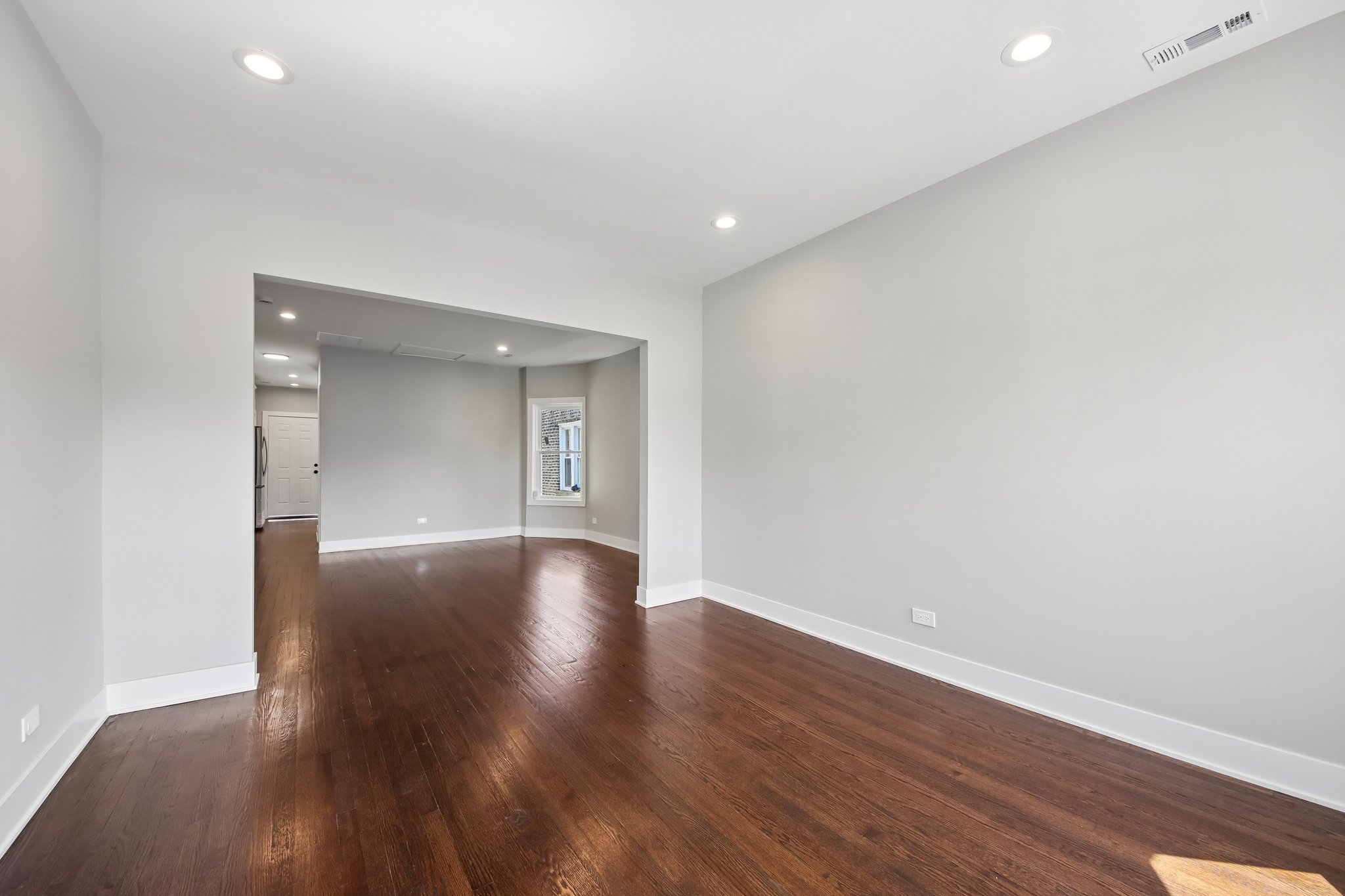 853 N Laramie Ave 2nd Floor-S2304-002.jpg