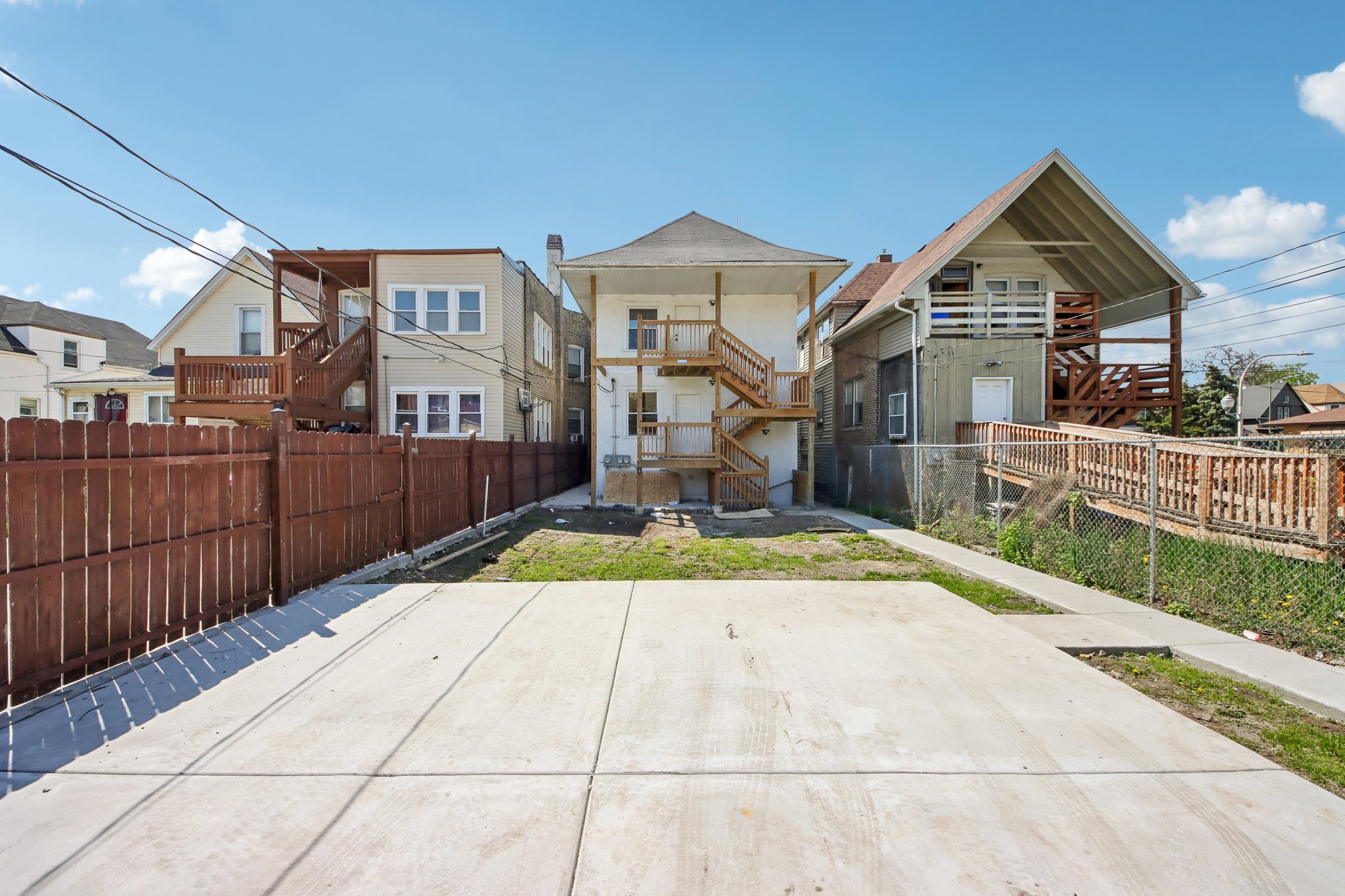 853 N Laramie Ave 1st Floor-S2304-022.jpg