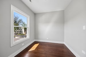 853 N Laramie Ave 2nd Floor-S2304-011.jpg