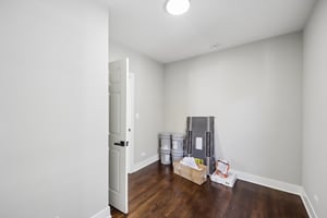 853 N Laramie Ave 2nd Floor-S2304-019.jpg