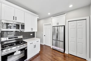 853 N Laramie Ave 1st Floor-S2304-011.jpg