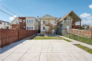 853 N Laramie Ave 1st Floor-S2304-022.jpg