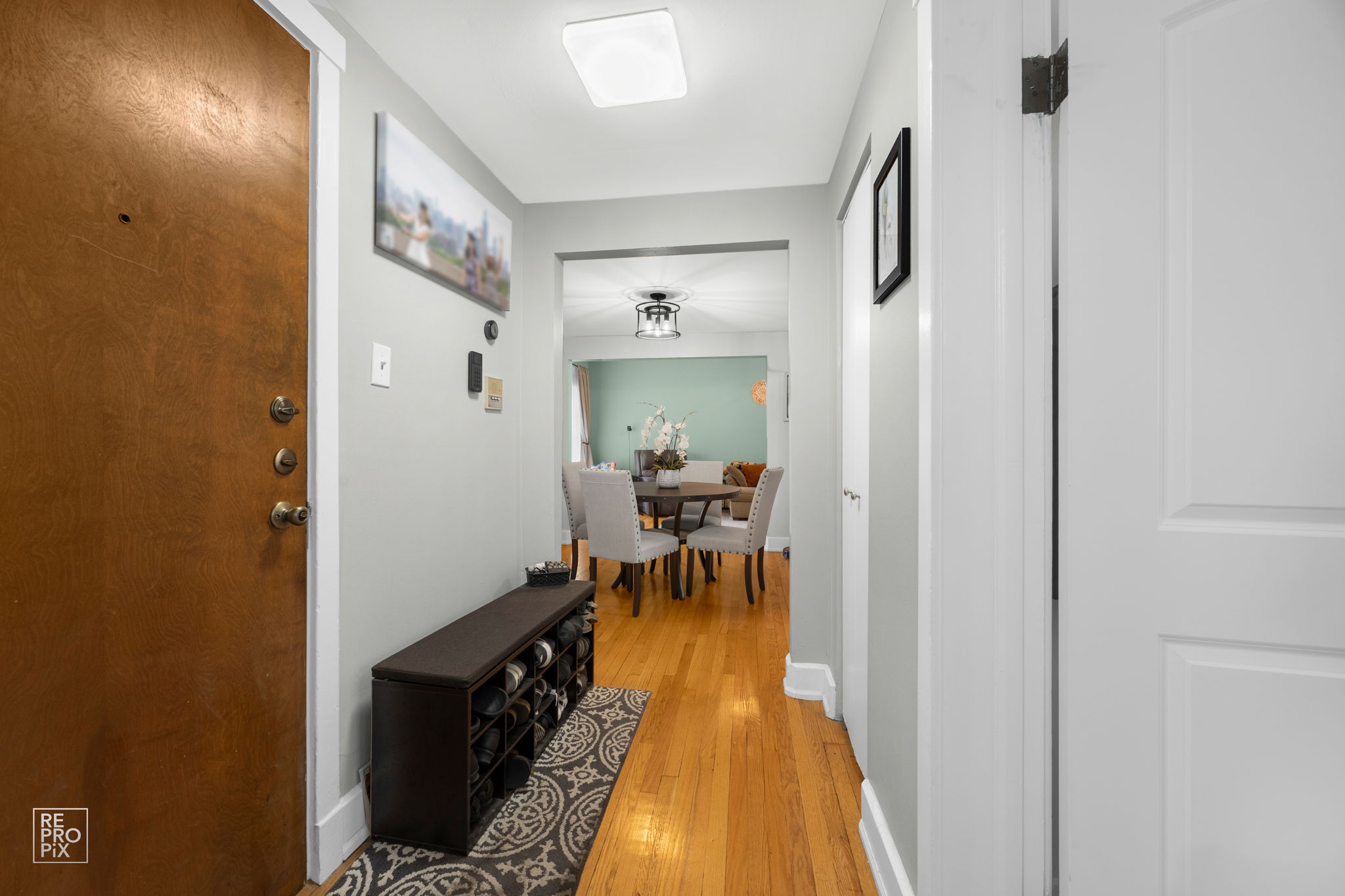 853 W Carmen Ave, Chicago, IL 60640_003