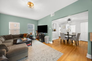 853 W Carmen Ave, Chicago, IL 60640_007